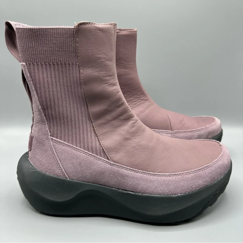 The North Face Knit Platform Leather Boots Women’s size 10.5